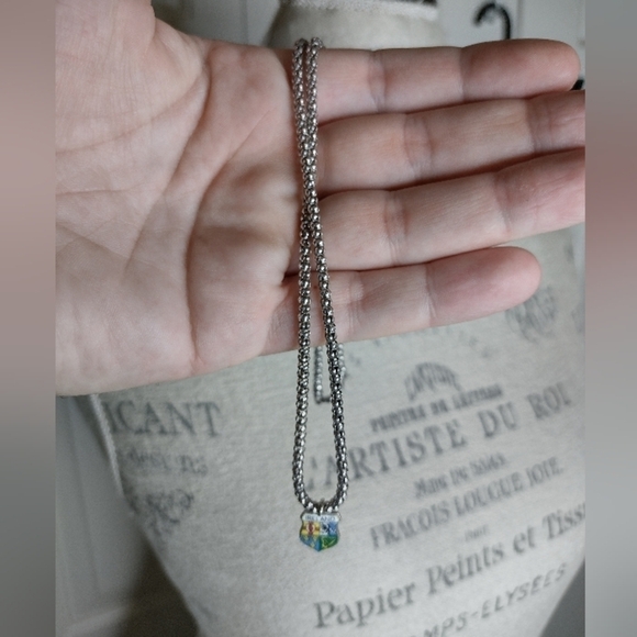 Beautiful Irish Crest Charm on 20" Italian Sterling Silver 3mm Round Snake Chain - Picture 3 of 3